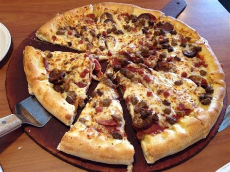 pizza hut brandon manitoba